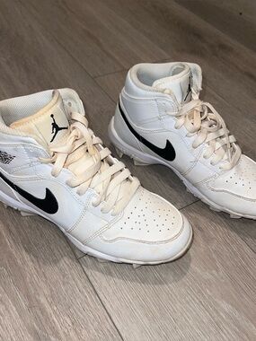 Jordan 1 multisport cleats